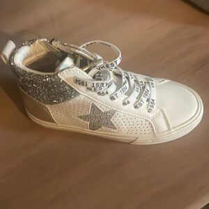 Brand new Vintage Havana sneakers